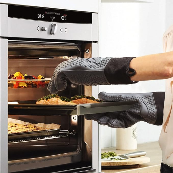 Silicone Cooking Gloves, Grilling Gloves, Heat Resistant Gloves BBQ Kitchen Silicone Oven Mitts, Long Waterproof Non-Slip Potholder for Barbecue, Cooking, Baking