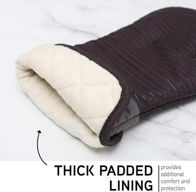 COOK WITH COLOR Silicone Oven Mitts- Heat Resistant Gloves with Soft Quilted Lining Oven Mitt Pot Holders for Cooking and BBQ, Black, Material Mitt Set