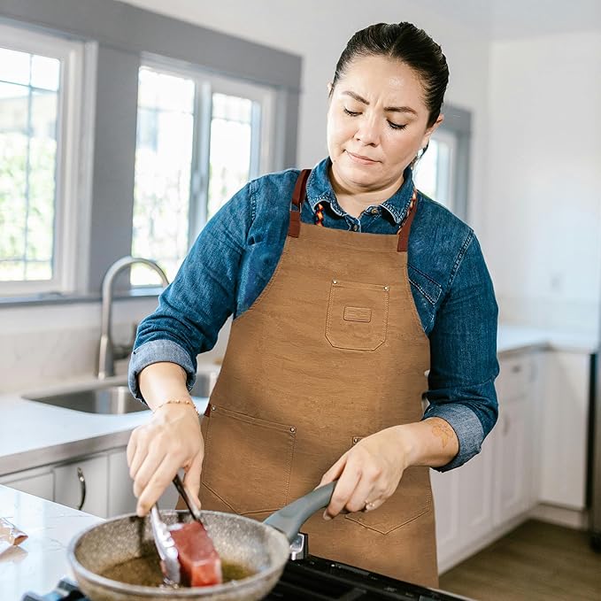 Chef Sac Chef Apron | Cotton Canvas Kitchen Apron | Aprons for Men | Aprons for Women with Pockets | Professional Chef Aprons