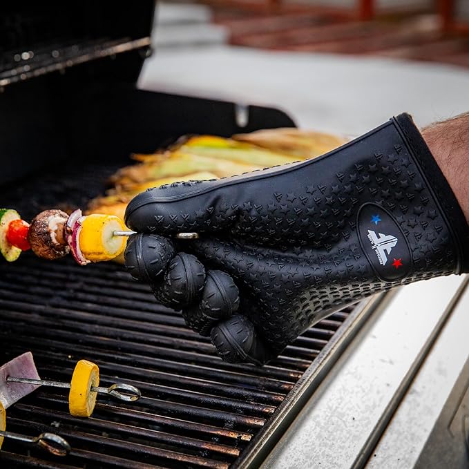 Silicone Oven Mitt - Heat Resistant BBQ Gloves with Fingers for Grilling or Smoker Pit, Easy Clean Waterproof Heat Proof Grill Glove for Baking & Cooking (Black)