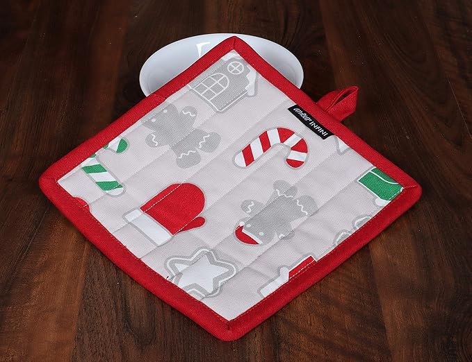 AMOUR INFINI Pot Holders Heat Resistant Cotton Set of 3 Nonslip 8"x8" Inch Hot Pads for Kitchen, BBQ, Baking & Cooking with Hanging Loops (Christmas Fun)